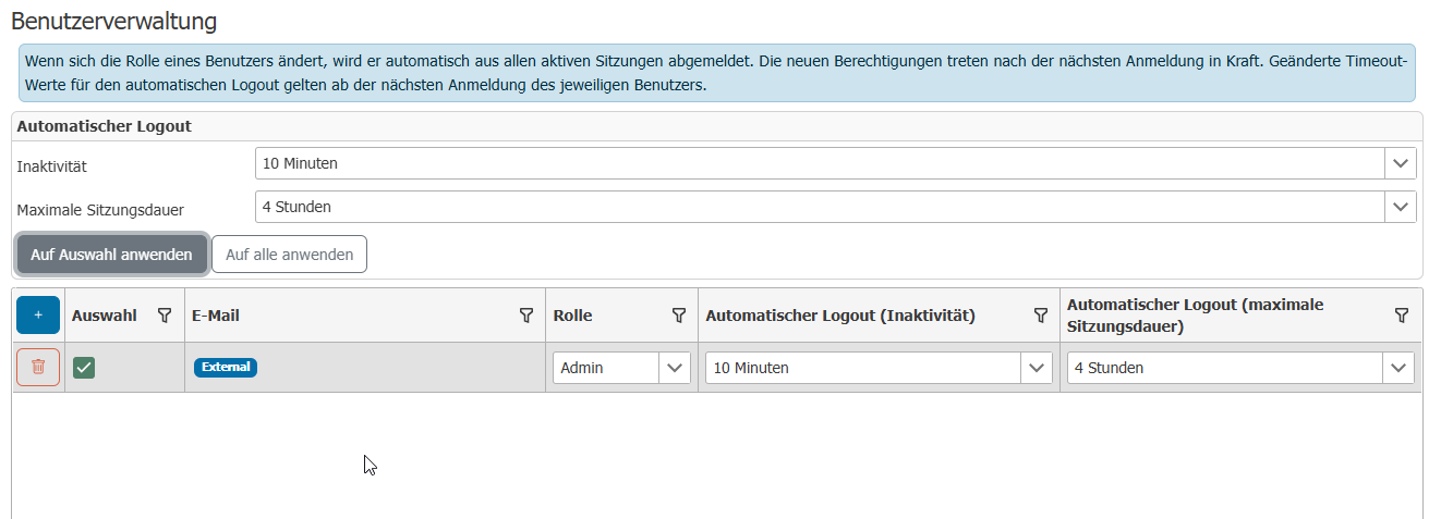 Benutzerverwaltung mit den Spalten für den automatischen Logout und der Leiste zum Setzen der Zeiten für mehrere Benutzer